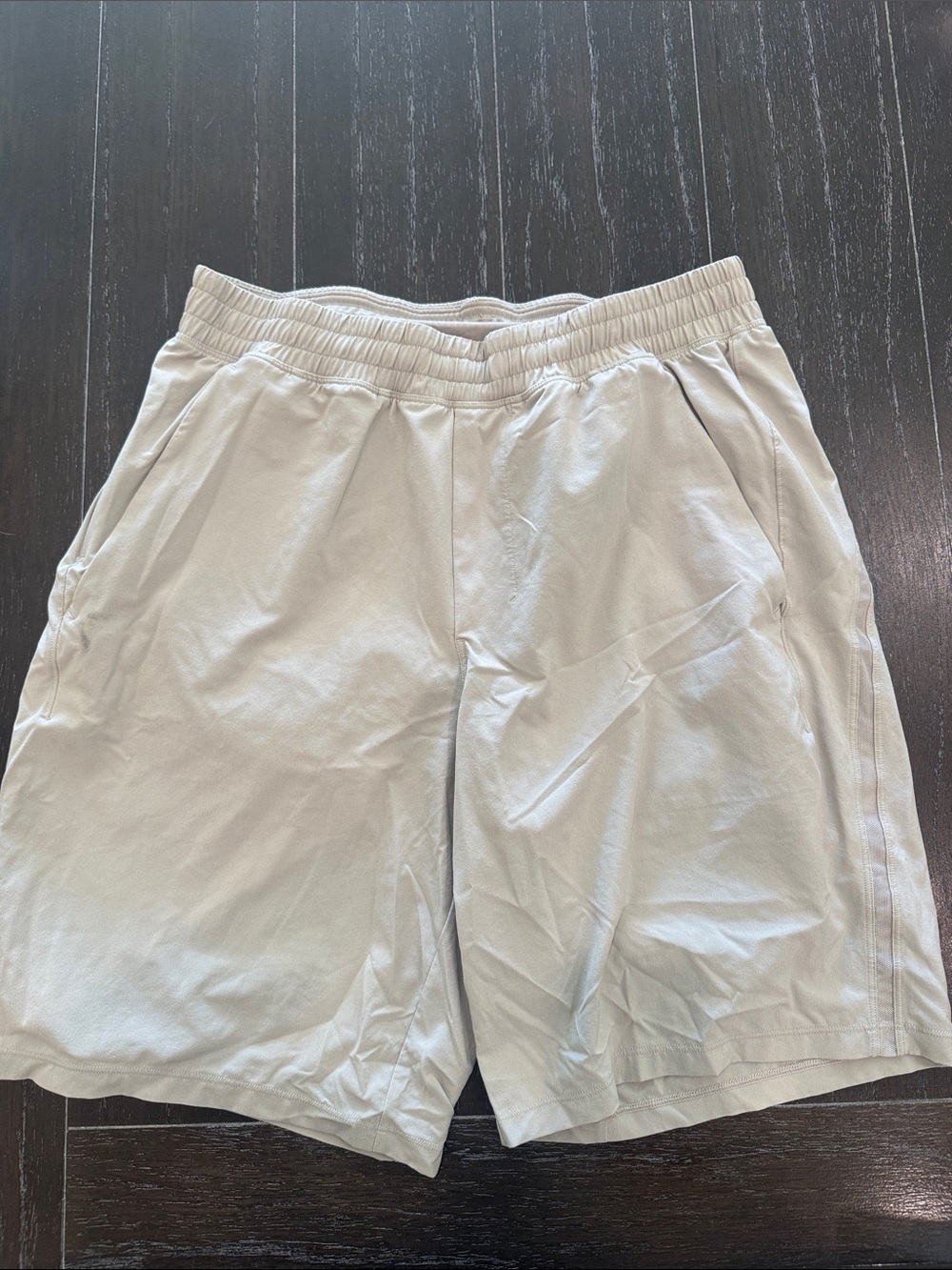 lululemon athletica Men's Light Gray/off white Athletic Shorts with liner